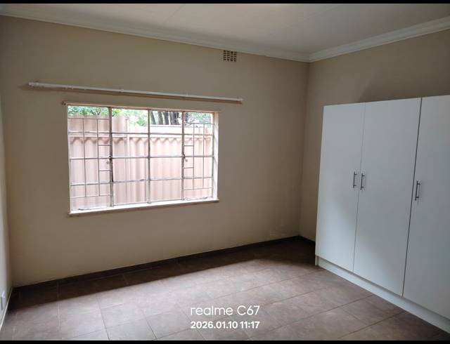 2 bed property to rent in HIGHBURY